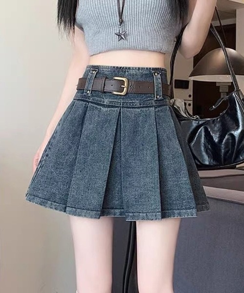 NoBelle(ノベル)の「デニムミニプリーツスカート ワンホン系ベルト付き(スカート・レディース・ブルー・M/S/L)」の1枚目の写真