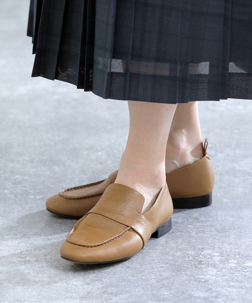 IENA（イエナ）の「《新色/追加2》JVAM LOAFER ローファー 32011/PAT（ローファー・レディース・ベージュ・36/37/38/39/35）」の3枚目の写真