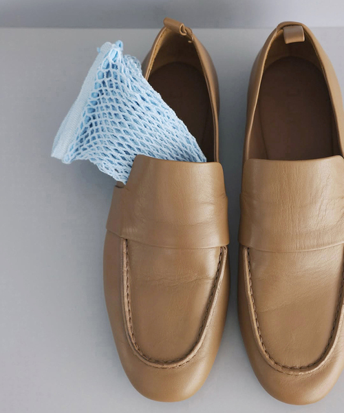 IENA（イエナ）の「《新色/追加2》JVAM LOAFER ローファー 32011/PAT（ローファー・レディース・ベージュ・36/37/38/39/35）」の5枚目の写真