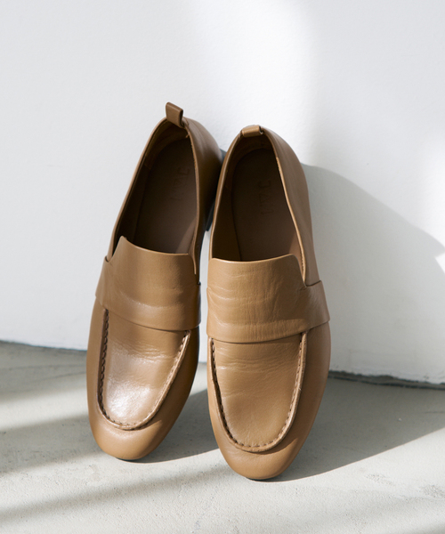 IENA（イエナ）の「《新色/追加2》JVAM LOAFER ローファー 32011/PAT（ローファー・レディース・ベージュ・36/37/38/39/35）」の6枚目の写真