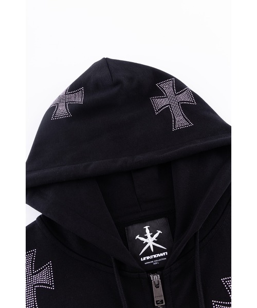 UNKNOWN LONDON(アンノウン・ロンドン)の「ジップフーディ|Black x Pink Allover Cross Rhinestone Zip Hoodie|Unknown London(パーカー・メンズ・ブラック・MEDIUM/SMALL/X-LARGE/LARGE)」の4枚目の写真