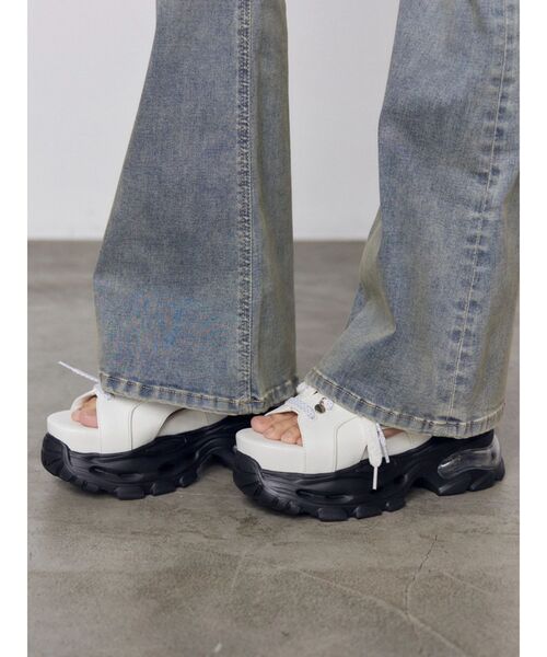 EMODA(エモダ)の「オーバーテープスニーカー(サンダル・レディース・ブラック/ホワイト・LARGE/MEDIUM/SMALL)」の13枚目の写真