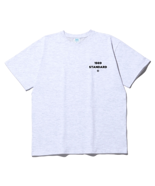 1989STANDARD(1989スタンダード)の「SMALL CENTER クールコットンオーバーサイズ半袖(SISSTD-0015)(Tシャツ/カットソー・メンズ・ホワイト/ライトグレー/ブラック/ネイビー・MEDIUM/LARGE/X-LARGE)」の4枚目の写真