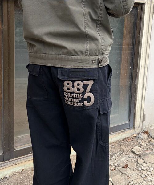 CACTUSDONUTMARKET（カクタスドーナツマーケット）の「Bold Embroidery Cargo Pants-Black（その他パンツ・レディース・その他・MEDIUM/LARGE）」の3枚目の写真