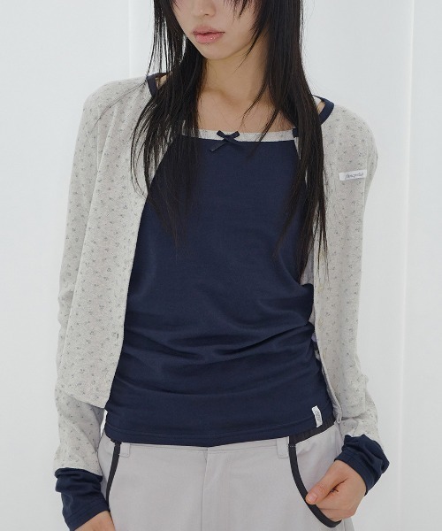 FANCY CLUB(ファンシークラブ)の「A'GEM/9 × .kom 『FANCY CLUB/ファンシークラブ』 AIRY BUTTON CARDIGAN/エアリーボタンカーディガン(カーディガン/ボレロ・レディース・グレー/ベージュ/A・FREE)」の1枚目の写真