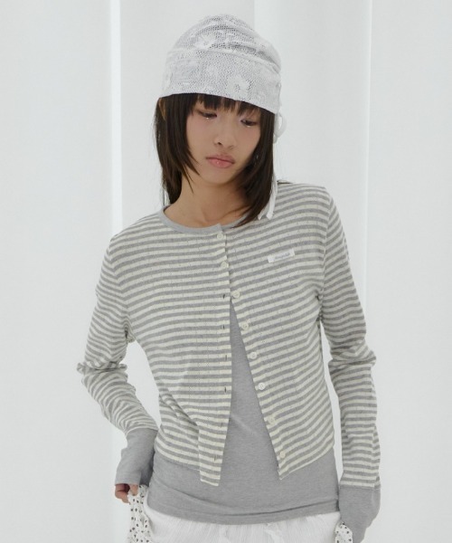 FANCY CLUB(ファンシークラブ)の「A'GEM/9 × .kom 『FANCY CLUB/ファンシークラブ』 AIRY BUTTON CARDIGAN/エアリーボタンカーディガン(カーディガン/ボレロ・レディース・グレー/ベージュ/A・FREE)」の4枚目の写真
