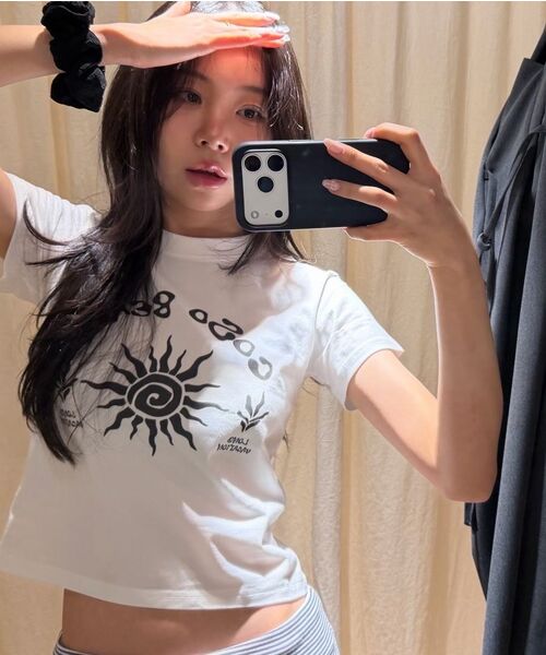 COSO(コソ)の「CCウーマンアートワーククロップTシャツ(ホワイト)(Tシャツ/カットソー・レディース・ホワイト・SMALL/MEDIUM)」の7枚目の写真