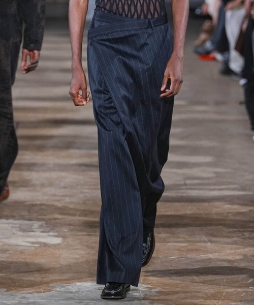 TAAKK(ターク)の「【TAAKK/ターク】Wrap Pants(スラックス・メンズ・グレー/ブラック・3/2)」の2枚目の写真