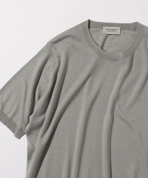BEAMS F(ビームスエフ)の「JOHN SMEDLEY / HILCOTE ウールコットン クルーネック ショートスリーブ ニット(Tシャツ/カットソー・メンズ・シルバー/ネイビー・MEDIUM/LARGE/SMALL)」の1枚目の写真