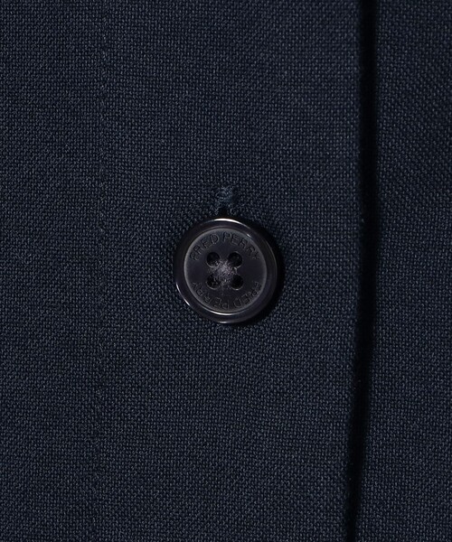Ray BEAMS(レイビームス)の「FRED PERRY / ティップド プラケット ディテール シャツ(シャツ/ブラウス・レディース・ホワイト/ネイビー・10)」の9枚目の写真