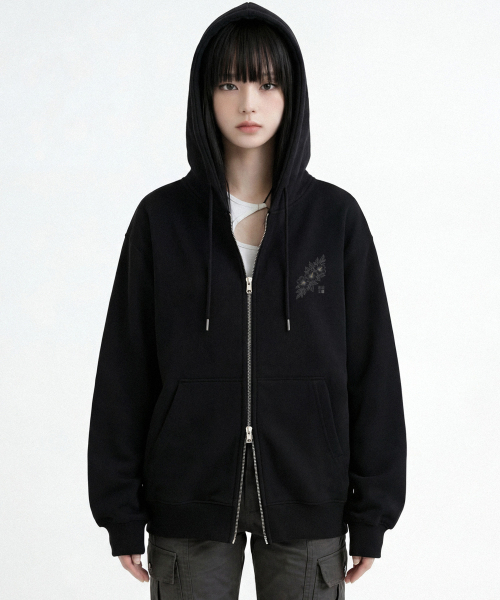 RANDOMOFF(ランダムオフ)の「NOBLE TIGER OVER FIT 2-WAY ZIP-UP (2color)(パーカー・レディース・ブラック/ホワイト・SMALL/MEDIUM/LARGE/X-LARGE)」の3枚目の写真