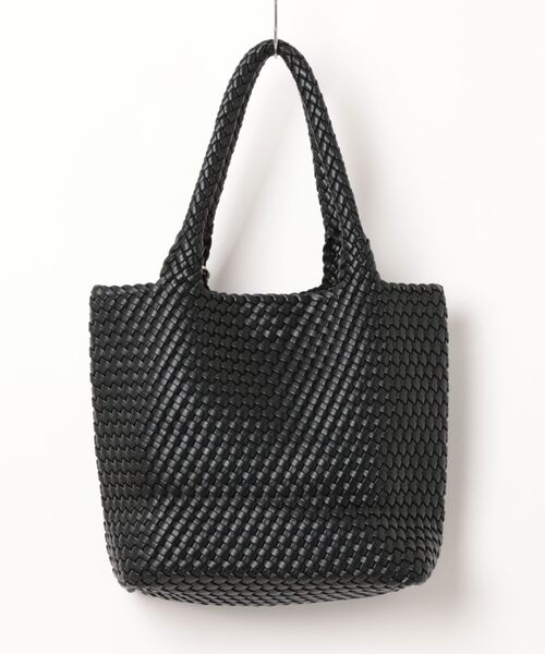 INGEBORG(インゲボルグ)の「チャーム付きメッシュトートバッグ(トートバッグ・レディース・ブラック/アイボリー/ブラウン・FREE)」の4枚目の写真