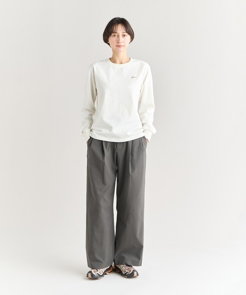 NANGA(ナンガ)の「WEATHER STRETCH TUCK PANTS W/ウェザーストレッチ タックパンツ(ウィメンズ)(その他パンツ・レディース・ライトグレー・M)」の15枚目の写真