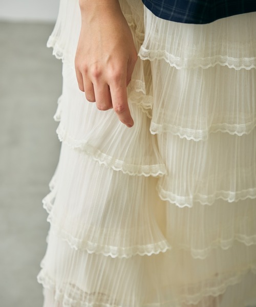 Lunea(ルネア)の「フリルティアードロングスカート/ tulle lace tiered skirt(スカート・レディース・ホワイト/ベージュ/ブラック・FREE)」の9枚目の写真
