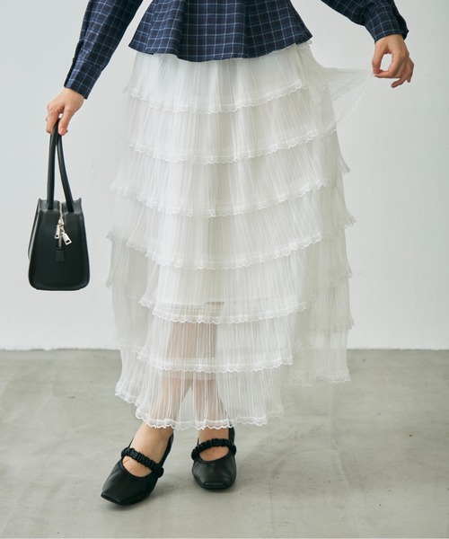 Lunea(ルネア)の「フリルティアードロングスカート/ tulle lace tiered skirt(スカート・レディース・ホワイト/ベージュ/ブラック・FREE)」の16枚目の写真
