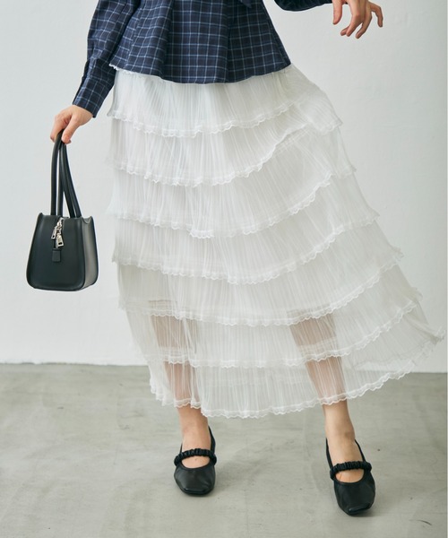 Lunea(ルネア)の「フリルティアードロングスカート/ tulle lace tiered skirt(スカート・レディース・ホワイト/ベージュ/ブラック・FREE)」の17枚目の写真
