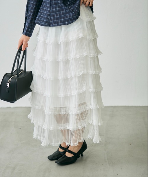 Lunea(ルネア)の「フリルティアードロングスカート/ tulle lace tiered skirt(スカート・レディース・ホワイト/ベージュ/ブラック・FREE)」の13枚目の写真
