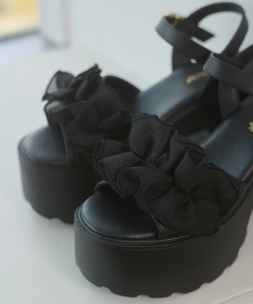 Ambre Neige(アンブルネージュ)の「platform flill sandals / アツゾコフリルサンダル(サンダル・レディース・ブラック/グレー/アイボリー・LARGE/MEDIUM)」の16枚目の写真