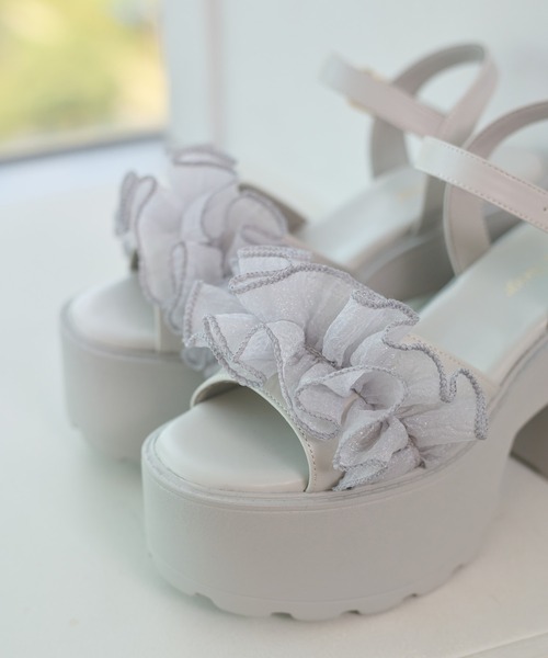 Ambre Neige(アンブルネージュ)の「platform flill sandals / アツゾコフリルサンダル(サンダル・レディース・ブラック/グレー/アイボリー・LARGE/MEDIUM)」の22枚目の写真