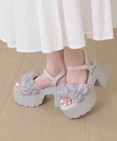 Ambre Neige(アンブルネージュ)の「platform flill sandals / アツゾコフリルサンダル(サンダル・レディース・ブラック/グレー/アイボリー・LARGE/MEDIUM)」の18枚目の写真