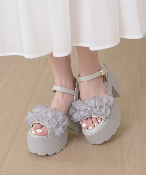 Ambre Neige(アンブルネージュ)の「platform flill sandals / アツゾコフリルサンダル(サンダル・レディース・ブラック/グレー/アイボリー・LARGE/MEDIUM)」の19枚目の写真