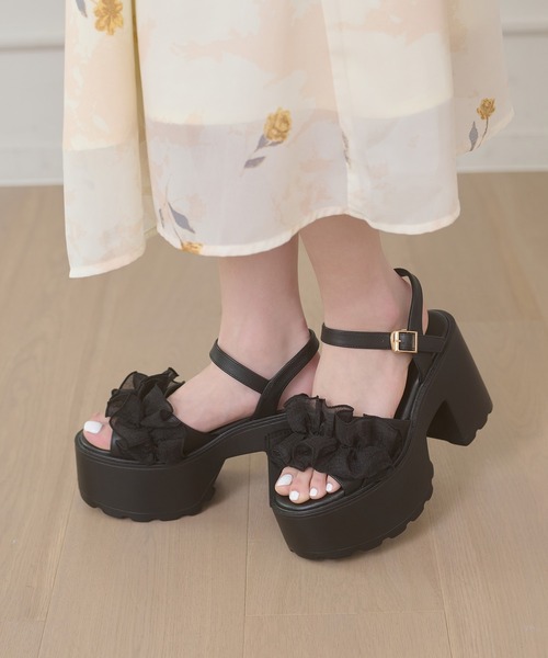 Ambre Neige(アンブルネージュ)の「platform flill sandals / アツゾコフリルサンダル(サンダル・レディース・ブラック/グレー/アイボリー・LARGE/MEDIUM)」の12枚目の写真