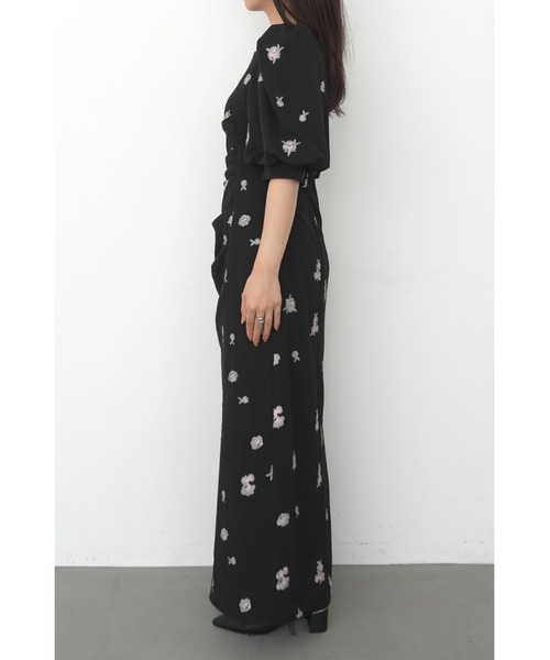 et.UNiVER(エトユニベール)の「Petal Embroidery Dress(ドレス・レディース・ベージュ/ブラック/チャコール・SMALL/MEDIUM/LARGE)」の14枚目の写真