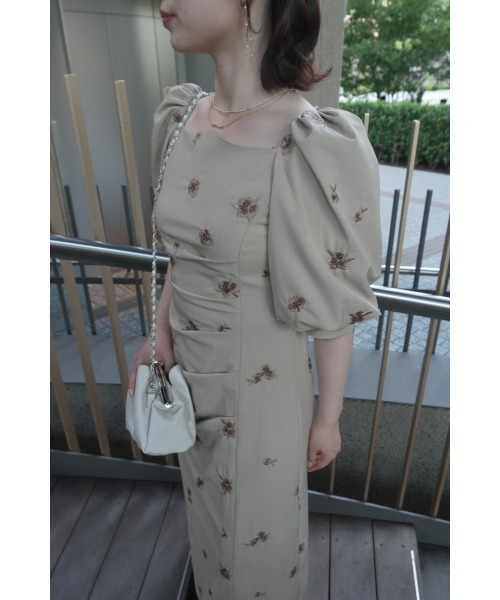 et.UNiVER(エトユニベール)の「Petal Embroidery Dress(ドレス・レディース・ベージュ/ブラック/チャコール・SMALL/MEDIUM/LARGE)」の9枚目の写真
