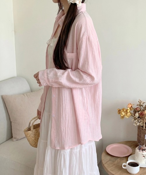 yuue' ( wear )(ユーイ)の「オーバーサイズセミシアーシャツ/冷房対策(シャツ/ブラウス・レディース・ピンク/ブラック/アイボリー/ホワイト・FREE)」の6枚目の写真