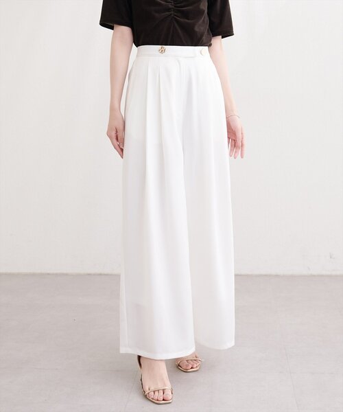 natural couture(ナチュラルクチュール)の「〈canami〉金釦タックワイドパンツ(その他パンツ・レディース・ドット/ピンク/ネイビー/オフホワイト・FREE)」の1枚目の写真