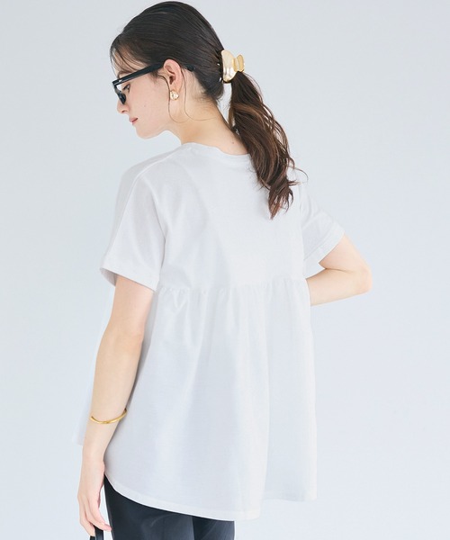 coca(coca)(コカ)の「後ろギャザー切替Tシャツ(Tシャツ/カットソー・レディース・チャコール/ホワイト・M/L/S)」の2枚目の写真