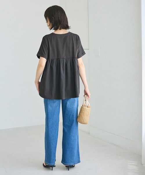 coca(coca)(コカ)の「後ろギャザー切替Tシャツ(Tシャツ/カットソー・レディース・チャコール/ホワイト・M/L/S)」の5枚目の写真