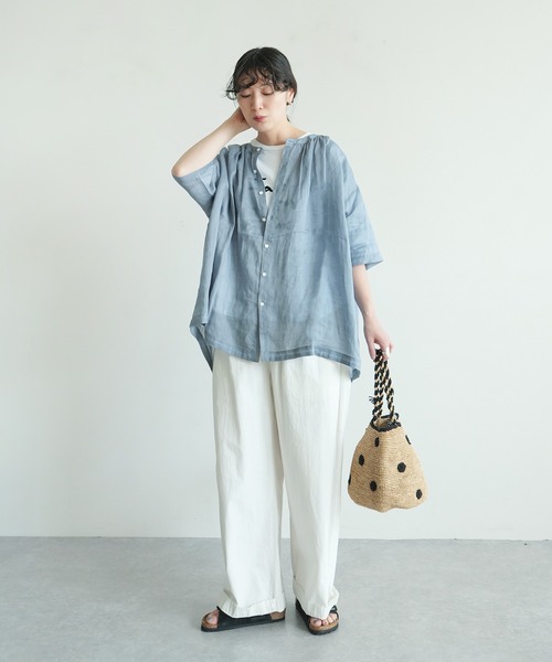 solamonat poche(ソラモナポッシェ)の「ラミーギャザーシャツ(シャツ/ブラウス・レディース・ライトオリーブ/ブラック/ライトグレー/ベージュ/ホワイト/ライトブルー・2)」の6枚目の写真