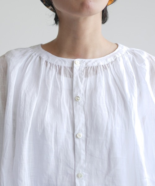 solamonat poche(ソラモナポッシェ)の「ラミーギャザーシャツ(シャツ/ブラウス・レディース・ライトオリーブ/ブラック/ライトグレー/ベージュ/ホワイト/ライトブルー・2)」の8枚目の写真