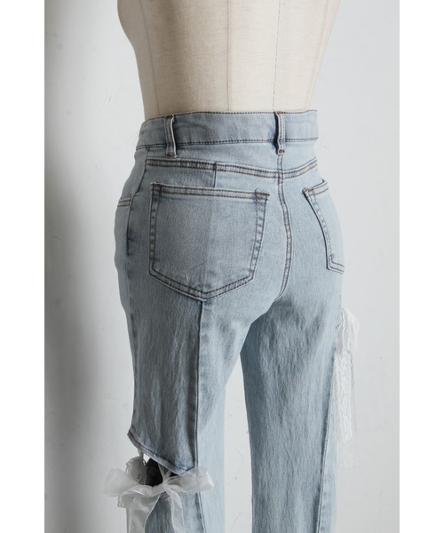 Suyunn(スユン)の「【ZOZO限定】レースオーガンジーリボン美脚ストレッチフレアデニムパンツ(デニムパンツ・レディース・チャコールグレー/ブルー・S/M)」の16枚目の写真