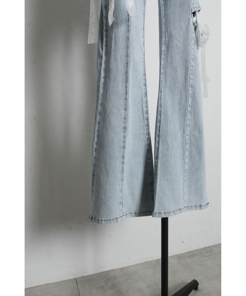 Suyunn(スユン)の「【ZOZO限定】レースオーガンジーリボン美脚ストレッチフレアデニムパンツ(デニムパンツ・レディース・チャコールグレー/ブルー・S/M)」の19枚目の写真
