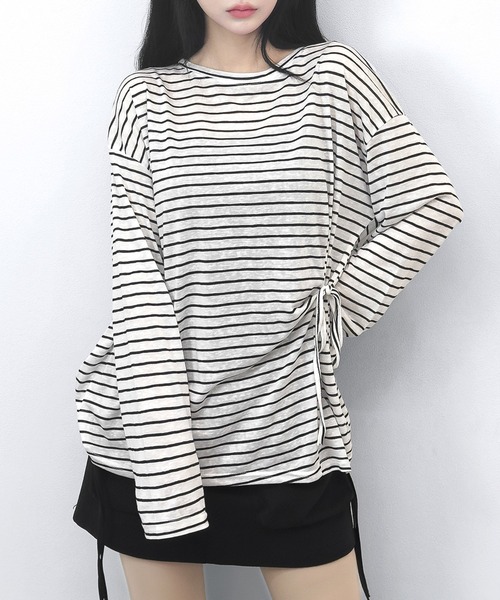 FOLLOWIN(フォロウィン)の「【3COLOR】サイドリボンボーダールーズロンT(Tシャツ/カットソー・レディース・ホワイト/ブルー/ブラック・FREE)」の1枚目の写真