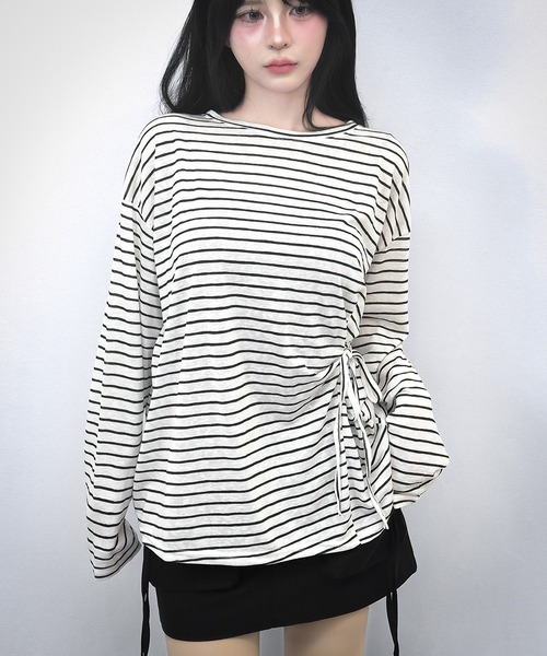 FOLLOWIN(フォロウィン)の「【3COLOR】サイドリボンボーダールーズロンT(Tシャツ/カットソー・レディース・ホワイト/ブルー/ブラック・FREE)」の6枚目の写真