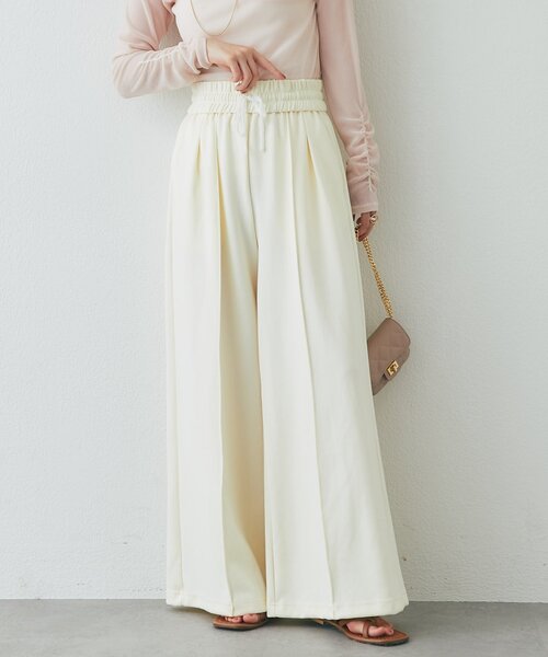 La boutique BonBon（ラブティックボンボン）の「【3サイズ展開】センターシームスウェットパンツ（スウェットパンツ・レディース・グレー/サックスブルー/オフホワイト・PM/36/38）」の2枚目の写真