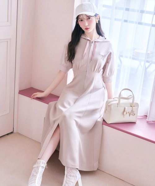 WILLSELECTION(ウィルセレクション)の「フロントスリットパーカーワンピース(ワンピース・レディース・サックスブルー/モカ/ブラック/ピンク/グレー/ブルー/ボルドー/ピンクベージュ・FREE)」の8枚目の写真