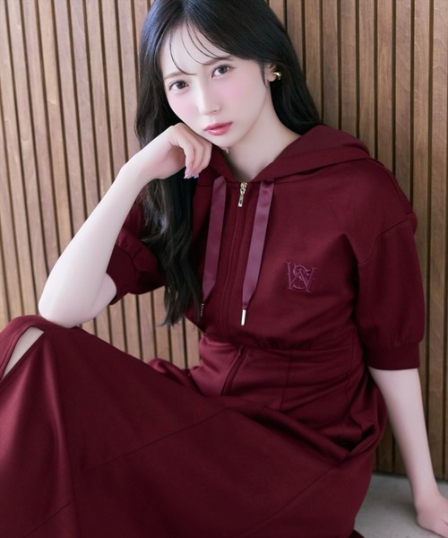 WILLSELECTION(ウィルセレクション)の「フロントスリットパーカーワンピース(ワンピース・レディース・サックスブルー/モカ/ブラック/ピンク/グレー/ブルー/ボルドー/ピンクベージュ・FREE)」の1枚目の写真