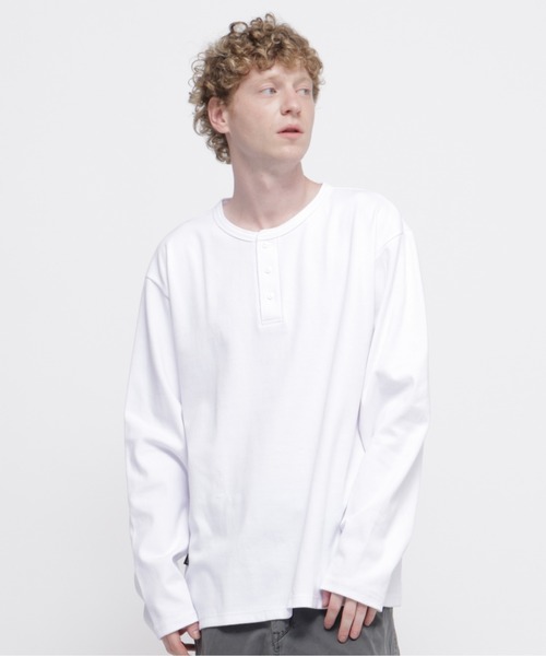 AVIREX(アヴィレックス)の「《DAILY/デイリー》BIG SIZE RIB L/S HENLEY NECK T-SHIRT / デイリー ビックサイズ リブ ヘンリーネック 長袖Tシャツ / AVIREX / アヴィレックス(Tシャツ/カットソー・メンズ・グレー/ホワイト/ブラック/ロイヤルブルー/チャコール・XXXX-LARGE/XX-LARGE/XXXXX-LARGE/XXX-LARGE)」の1枚目の写真