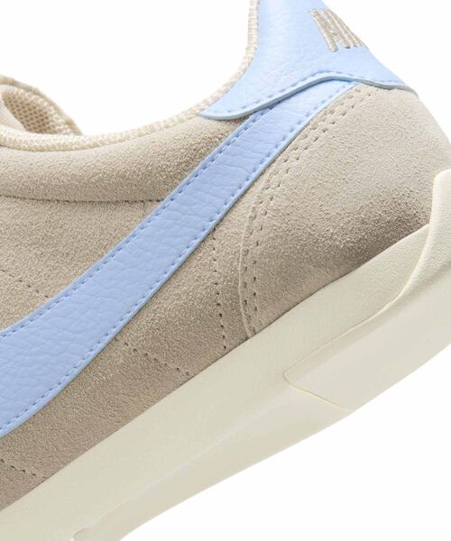 NIKE(ナイキ)の「ナイキ スプリント シスター ウィメンズシューズ / Nike Sprint Sister Women's Shoes IO8030-200 Cream II(スニーカー・レディース・ブラウン系その他2・25/24.5/24/23.5/23/26/25.5/22/22.5)」の8枚目の写真