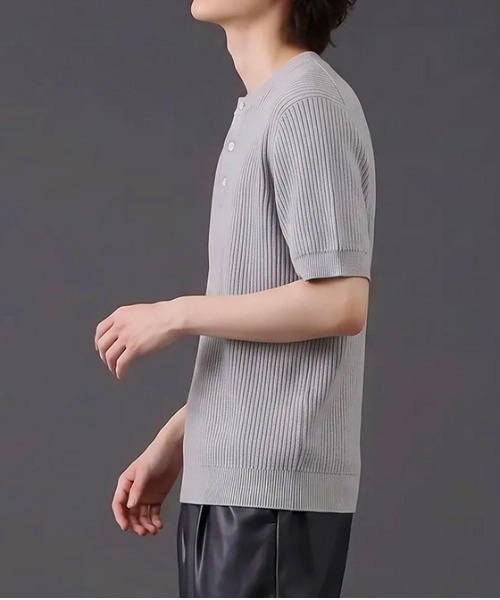 revertical(リバーティカル)の「ヘンリーネック 半袖リブニットTシャツ(ポロシャツ・メンズ・ブラック/グレー/ホワイト・MEDIUM/LARGE)」の9枚目の写真