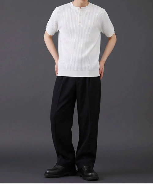 revertical(リバーティカル)の「ヘンリーネック 半袖リブニットTシャツ(ポロシャツ・メンズ・ブラック/グレー/ホワイト・MEDIUM/LARGE)」の15枚目の写真