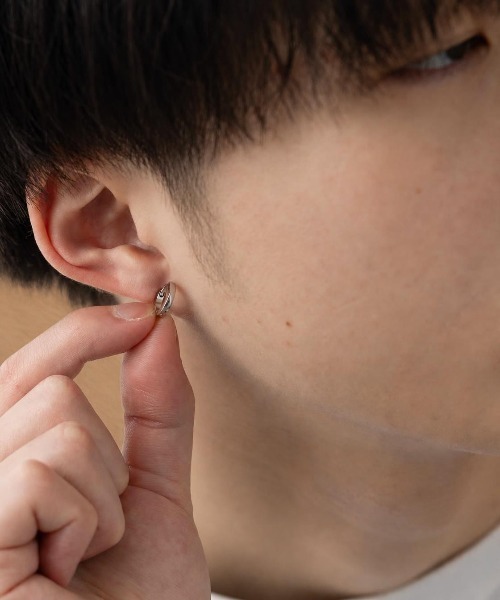 ZIP FIVE(ジップファイブ)の「ステンレスフープピアス(ピアス(片耳用)・メンズ・シルバー系3/シルバー系6/シルバー系1/シルバー系2/シルバー系5/シルバー系7/シルバー系4・FREE)」の2枚目の写真