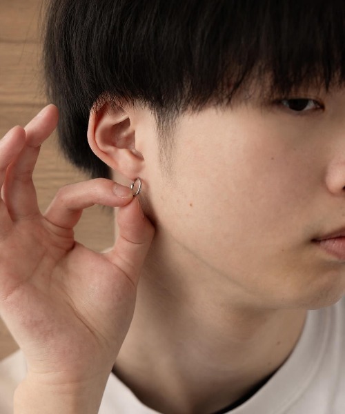 ZIP FIVE(ジップファイブ)の「ステンレスフープピアス(ピアス(片耳用)・メンズ・シルバー系3/シルバー系6/シルバー系1/シルバー系2/シルバー系5/シルバー系7/シルバー系4・FREE)」の5枚目の写真