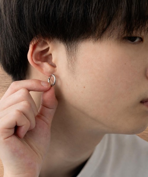 ZIP FIVE(ジップファイブ)の「ステンレスフープピアス(ピアス(片耳用)・メンズ・シルバー系3/シルバー系6/シルバー系1/シルバー系2/シルバー系5/シルバー系7/シルバー系4・FREE)」の6枚目の写真