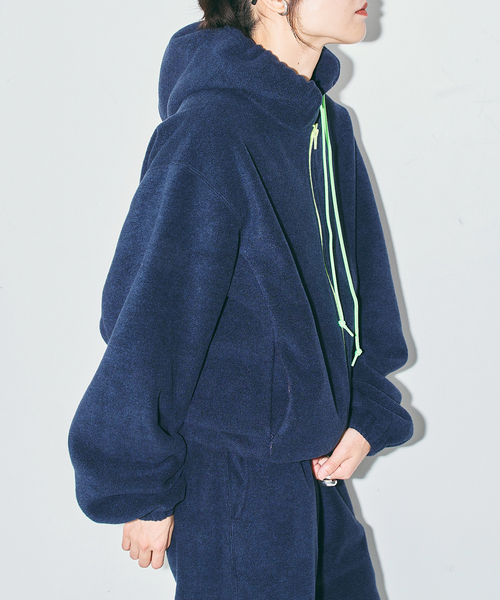CITYSHOP(シティーショップ)の「FLEECE ZIP HOODIE:フリースパーカー(パーカー・レディース・ネイビー/グレー・FREE)」の2枚目の写真