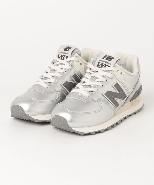 NEW BALANCE(ニューバランス)の「574(スニーカー・レディース・シルバー系その他/シルバー・22.0cm/24.5cm/23.5cm/23.0cm/25.5cm/22.5cm/25.0cm/24.0cm)」の3枚目の写真
